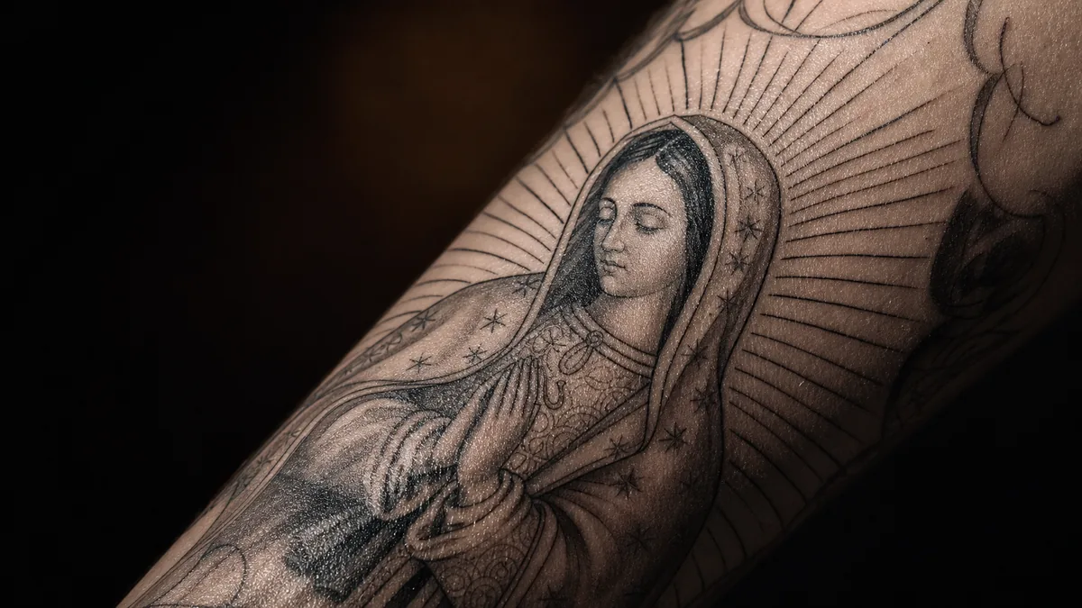 La Virgen by Feliciana